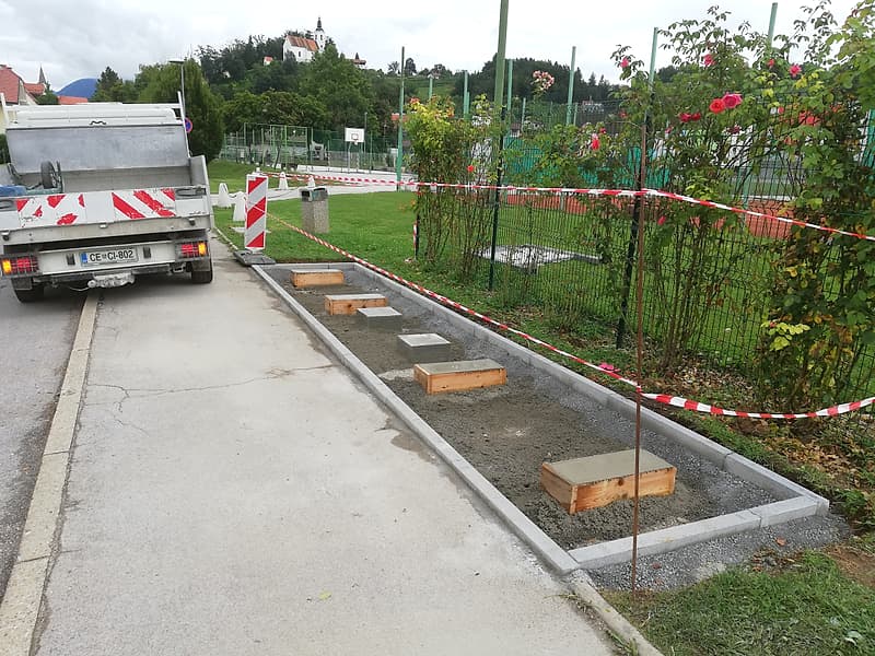 Vgrajeni robniki in opaži za betonske podeste